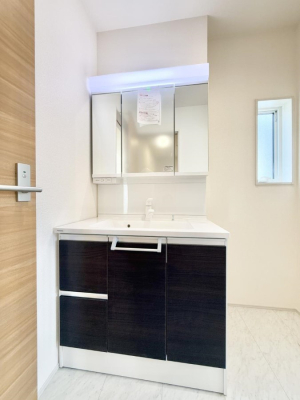 ʑEʏ 邢ʏ͖̎yłႢł