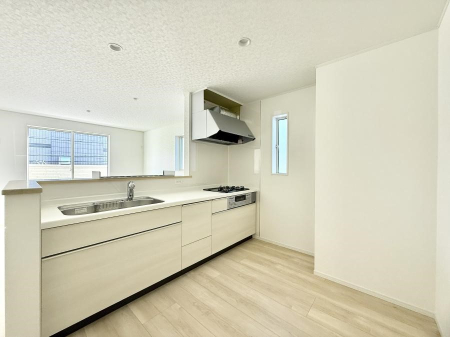 �L�b�`�� �������Ƒ��ƂȂ���A�R�~���j�P�[�V�����̏�