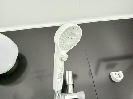 ���̑����� �ݔ����킴�킴�V�����[�����̃��o�[�܂Ŏ��L�΂��K�v���Ȃ��A�ȒP�Ɏ~���ł���