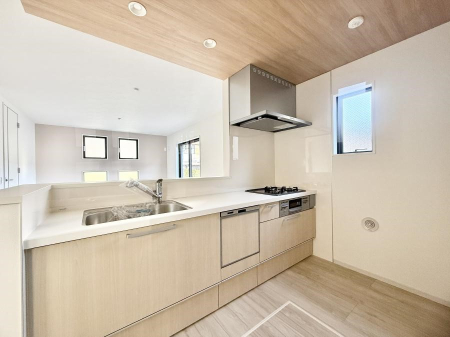 �L�b�`�� �������V���v���Ŕ������S�n�悢���Ԃ𐶂ރL�b�`�����