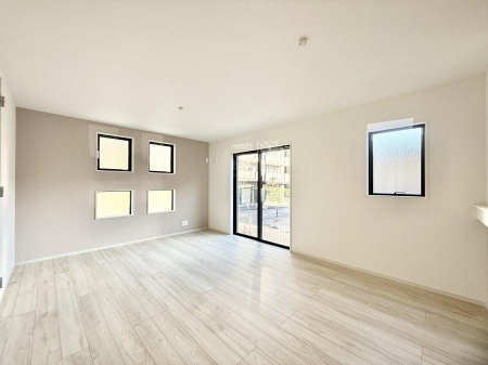 ���r���O ���������R�Ɖ�b�����܂��A�S�n�悢�ЂƂƂ�