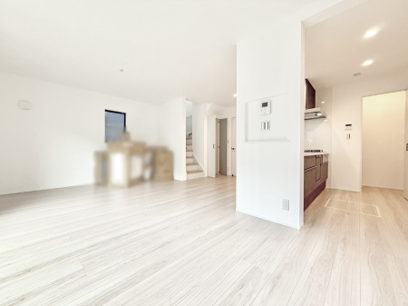 ���r���O ���������r���O�C���K�i���ƁA���Ƒ��ŃR�~���j�P�[�V���������₷���ł���  