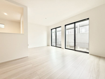 ���̑����� �������z�������˂����ޖ��邢LDK�͉Ƒ��ł̂�т芰���܂���  