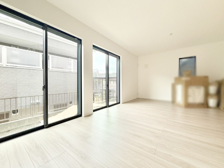 ���r���O �������C���e���A���l����̂��y���݂ȍL�����r���O�ł��I