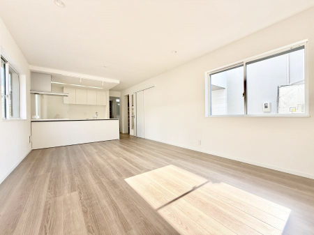 rO 났ƏΊ炪W܂AS܂郊rO