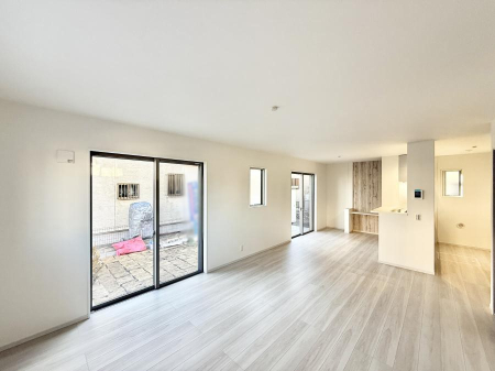 ���̑����� �������z�������˂����ޖ��邢LDK�͉Ƒ��ł̂�т芰���܂���  