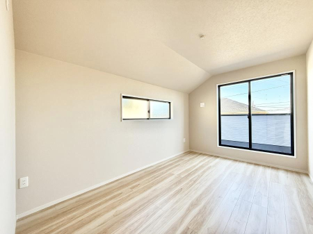 �Q�� ����