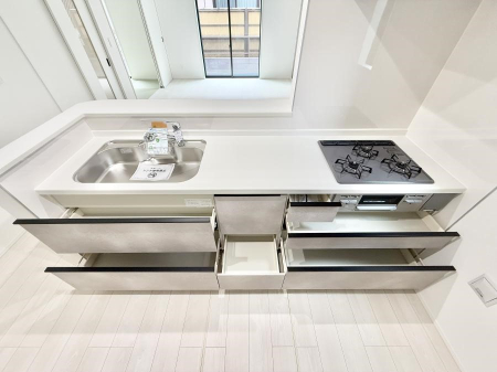 rO ƑRƏW܂AyԂ߂郊rO