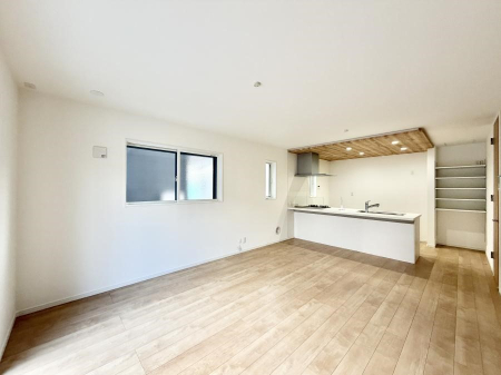 ���r���O �������C���e���A���l����̂��y���݂ȍL�����r���O�ł��I