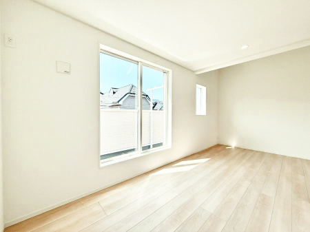 ���r���O ������2�K���r���O�͗z������ǍD�I�Ƒ��̃v���C�x�[�g��������Ԃł�  �i2�����j