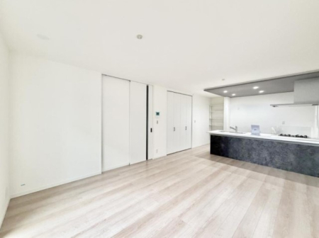 ���r���O ���������R�Ɖ�b�����܂��A�S�n�悢�ЂƂƂ�