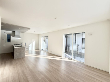 ���r���O ���̊Ԃɂ��Ƒ����W�܂����Ⴄ����ȃ��r���O�����ł����