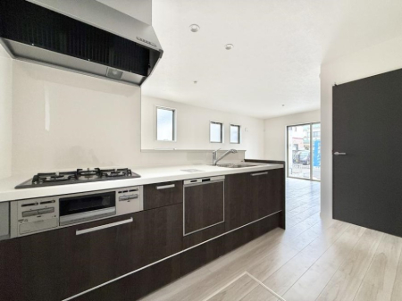 �L�b�`�� �������V���v���Ŕ������S�n�悢���Ԃ𐶂ރL�b�`�����