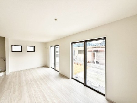 ���r���O �����������������Ɠ��ʂɂ���A�e���̋��