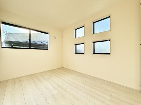 �Q�� ���������̔z�u��ʋC���̗ǂ��݌v�ŕ����̋�C�������炸�A��ɐV�N�ȋ�C������܂�