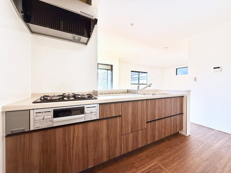 �L�b�`�� �����������������Ԃ����܂��A�Ί炠�ӂ��L�b�`��