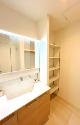 ʑEʏ 邢ʏ͖̎yłႢł