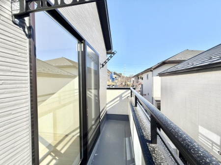 �o���R�j�[ ������ �G�߂̈ڂ낢����������J���I�ȋ�Ԃł�