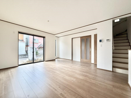 rO 났ƏΊ炪W܂AS܂郊rO