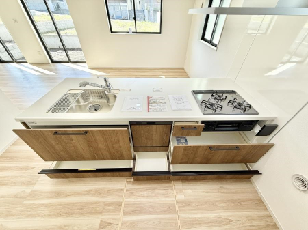 Lb` ƑƂȂAR~jP[V̏