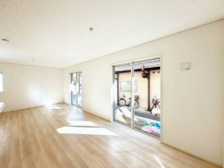 ���r���O ���������R�Ɖ�b�����܂��A�S�n�悢�ЂƂƂ�