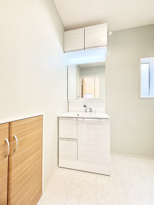 ʑEʏ 邢ʏ͖̎yłႢł