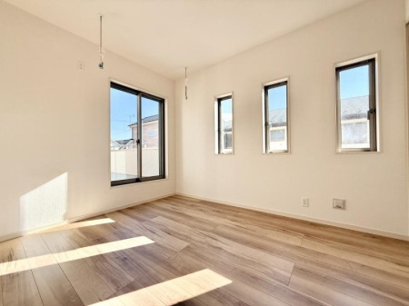 �q������ ������2�ʍ̌��Ŗ��邢�����I  