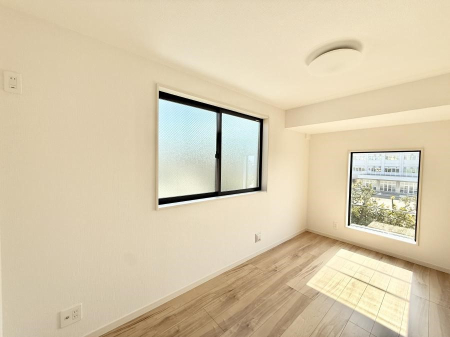 ���̑����� ������2�ʍ̌��Ŗ��邢�����I