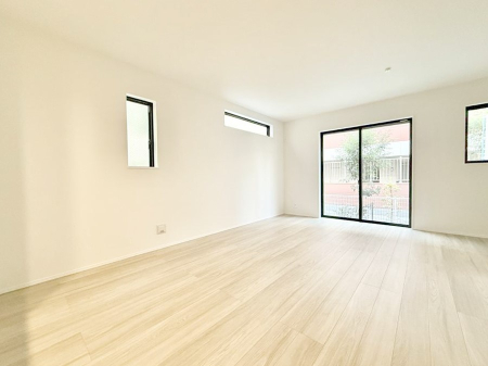 ���r���O ���������났�ƏΊ炪�W�܂�A�S���܂郊�r���O