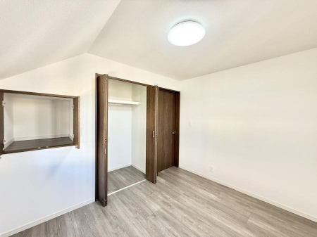 �q������ �������v���C�x�[�g��ԂƂ��ĐÂ��ŗ�������������񋟂��Ă���܂�