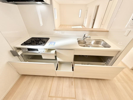 �L�b�`�� �����������������Ԃ����܂��A�Ί炠�ӂ��L�b�`��