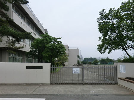 ӊ wZ 300m ~s䏬wZ