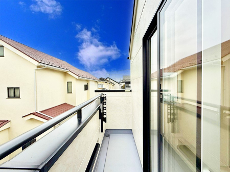 �o���R�j�[ ������ �G�߂̈ڂ낢����������J���I�ȋ�Ԃł�