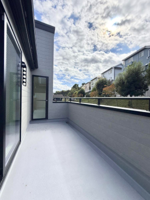 �o���R�j�[ ������ �G�߂̈ڂ낢����������J���I�ȋ�Ԃł�