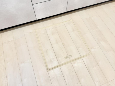 ���̑����� �ݔ����B�ꂽ���[�X�y�[�X�ŉƑS�̂��X�b�L��