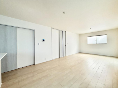 ���r���O �������i�`�������ȃ��r���O�͂ǂ�ȃC���e���A�ɂ������܂�  