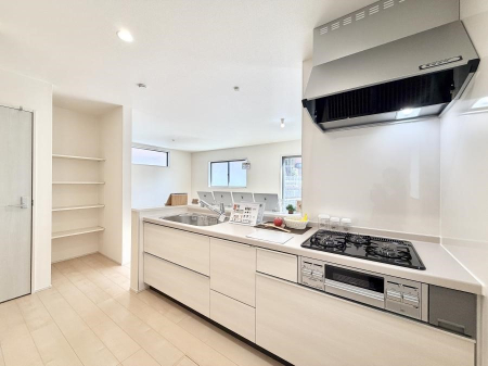 �L�b�`�� ���������y���݂ƐH�ׂ�K����͂���L�b�`��