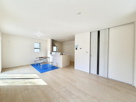 ���r���O ���������̊Ԃɂ��Ƒ����W�܂����Ⴄ����ȃ��r���O�����ł����