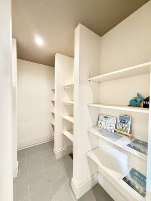 ���[ �������V���[�Y�C���N���[�[�b�g�t�Ȃ̂ŁA�O�Ŏg�������܂Ƃ߂Ď��[�A�������茺�ւ�  