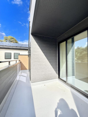 �o���R�j�[ ������ �G�߂̈ڂ낢����������J���I�ȋ�Ԃł�