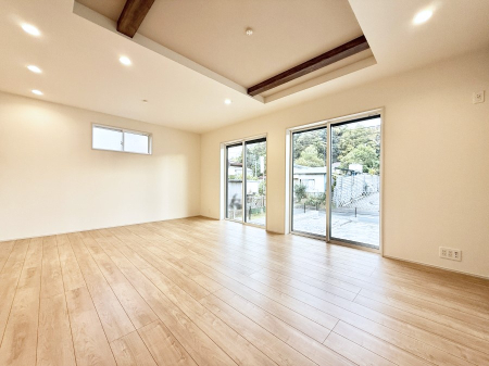 ���̑����� �������Ƒ��̏Ί炪���ӂ��A���났�̋��