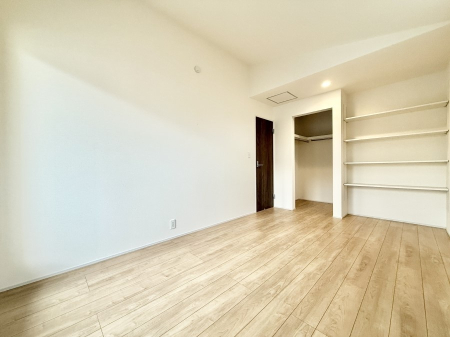 �q������ �������v���C�x�[�g��ԂƂ��ĐÂ��ŗ�������������񋟂��Ă���܂�