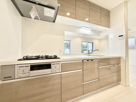 �L�b�`�� �����������������Ԃ����܂��A�Ί炠�ӂ��L�b�`��