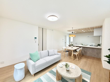 ���r���O ���������̊Ԃɂ��Ƒ����W�܂����Ⴄ����ȃ��r���O�����ł����