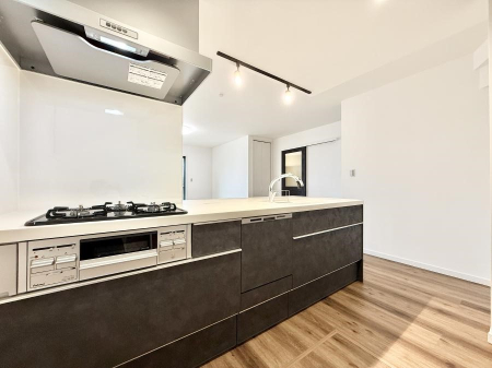 �L�b�`�� �������Ƒ����J��[�߂�A������̂���L�b�`��