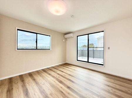 �Q�� ���������̔z�u��ʋC���̗ǂ��݌v�ŕ����̋�C�������炸�A��ɐV�N�ȋ�C������܂�