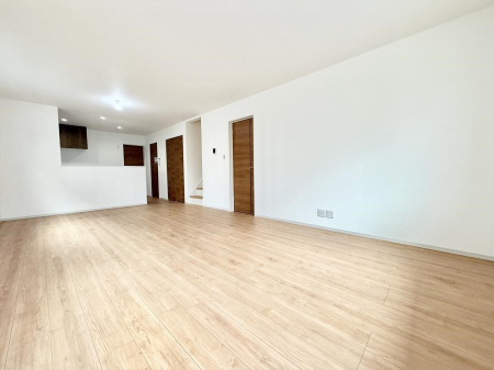 ���r���O ���������났�ƏΊ炪�W�܂�A�S���܂郊�r���O