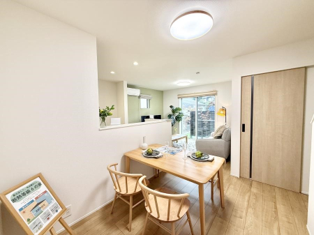 rO 났ƏΊ炪W܂AS܂郊rO