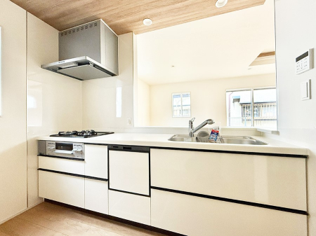 �L�b�`�� ���������y���݂ƐH�ׂ�K����͂���L�b�`��