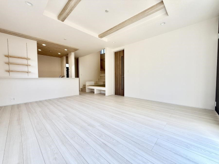 ���r���O �������C���e���A���l����̂��y���݂ȍL�����r���O�ł��I